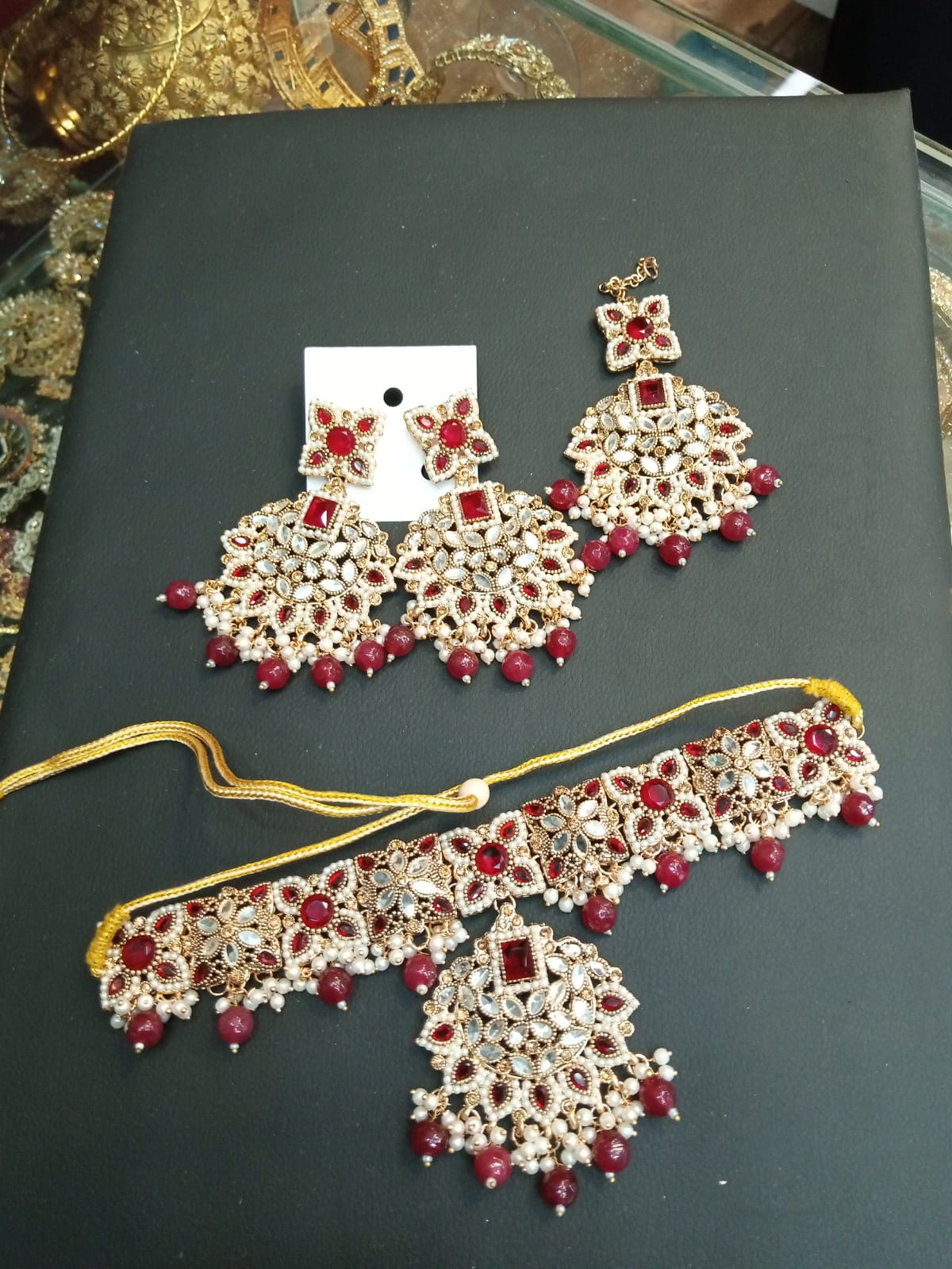 Bridal set available in different colours